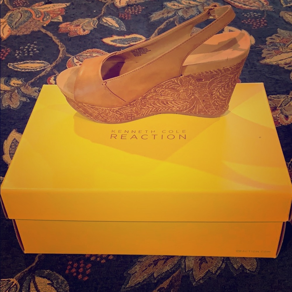 Kenneth Cole Reaction Platforms - size 7